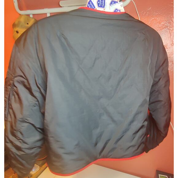 Air Jordan Essential Reversible Bomber Jacket Womens Small DH0655-010 Black Red - Picture 4 of 7